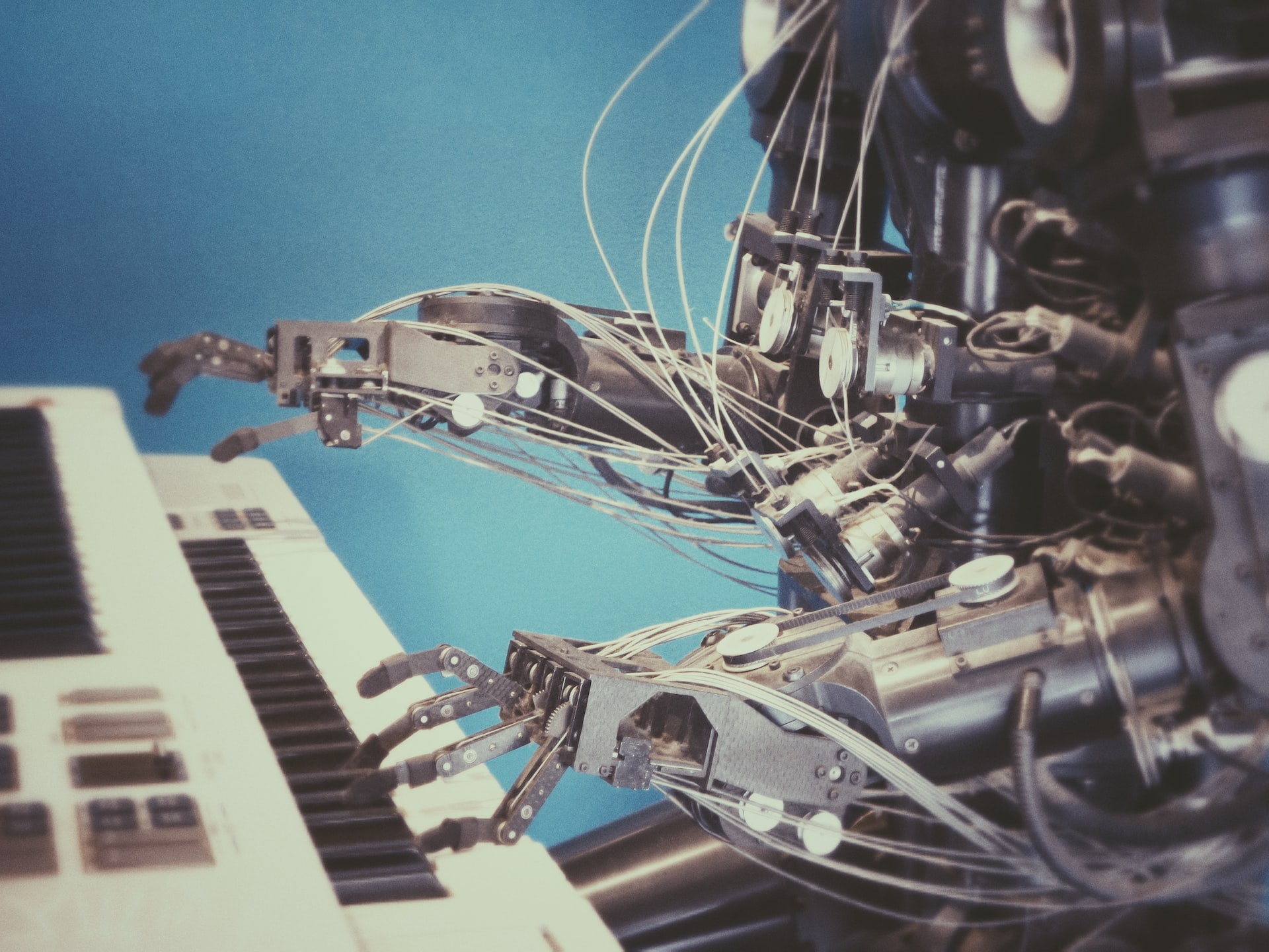 Robot AI plays keyboard